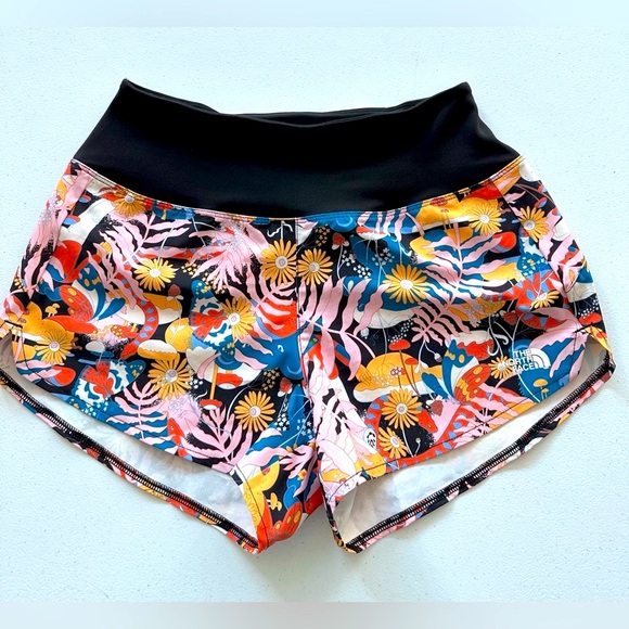 THE NORTH FACE ARQUE 3" SHORTS WOMENS Size XS - Picture 1 of 12